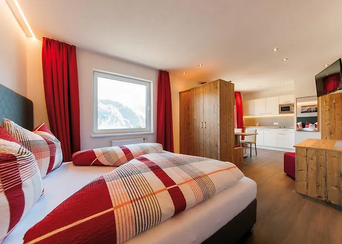 Josef Апартаменты *